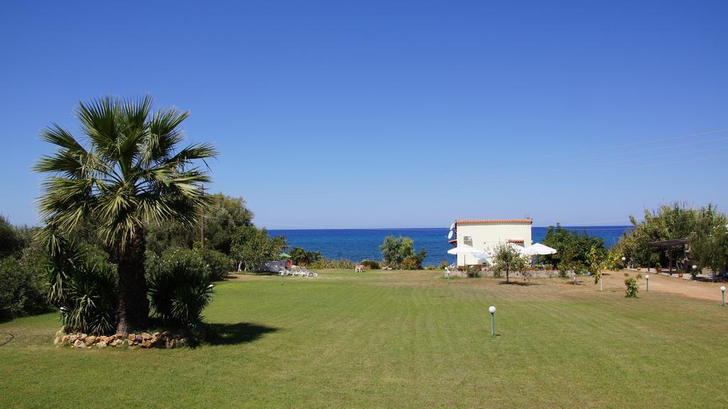 Terpsichore Apartments Kyparissia Room photo